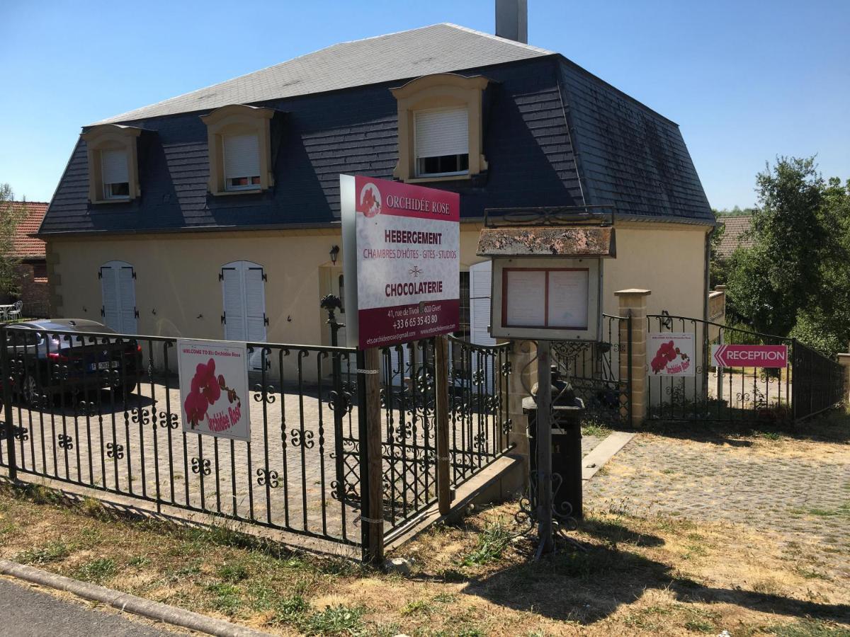 Orchidee Rose Bed and Breakfast Givet Exteriör bild