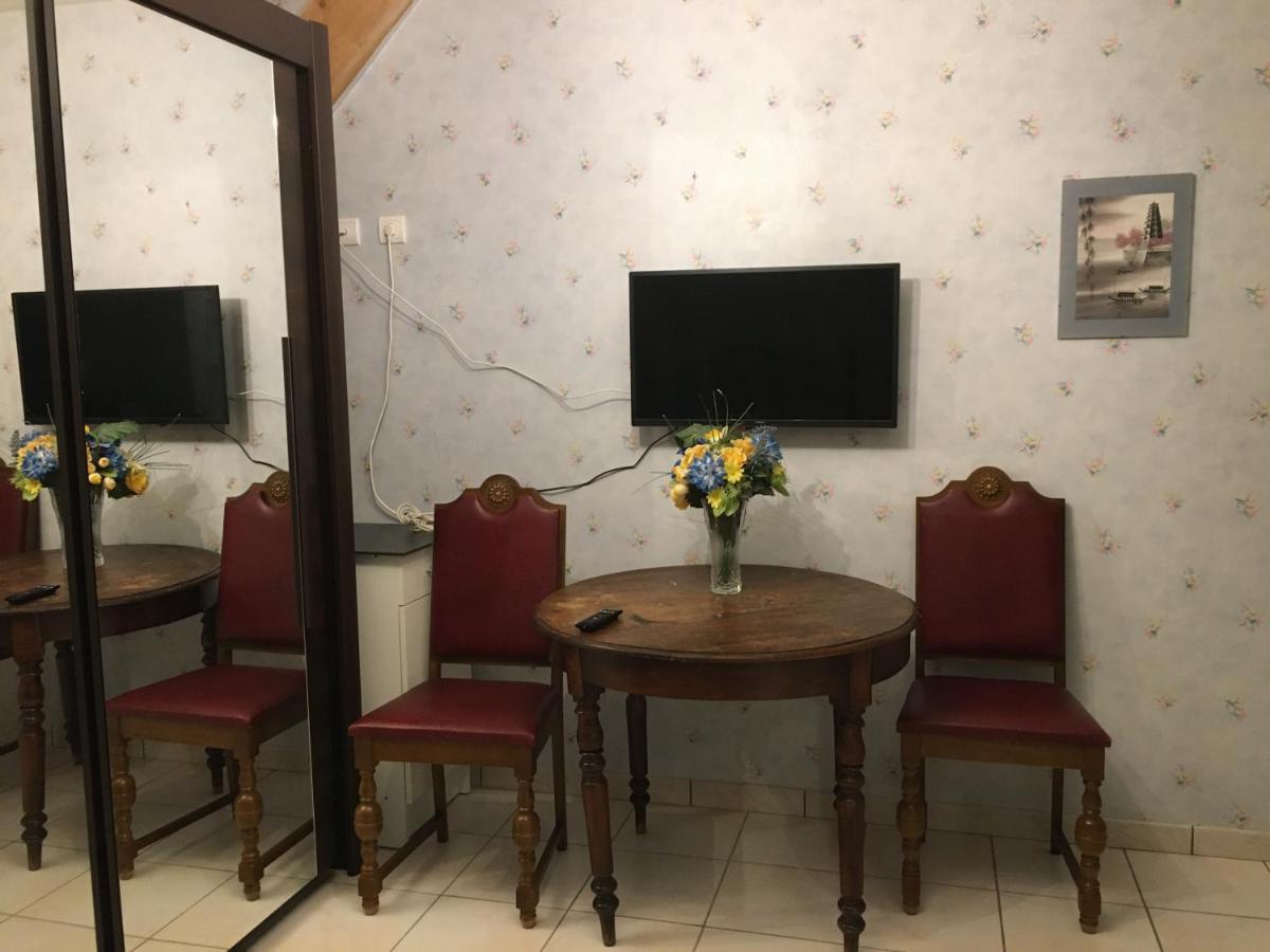 Orchidee Rose Bed and Breakfast Givet Exteriör bild