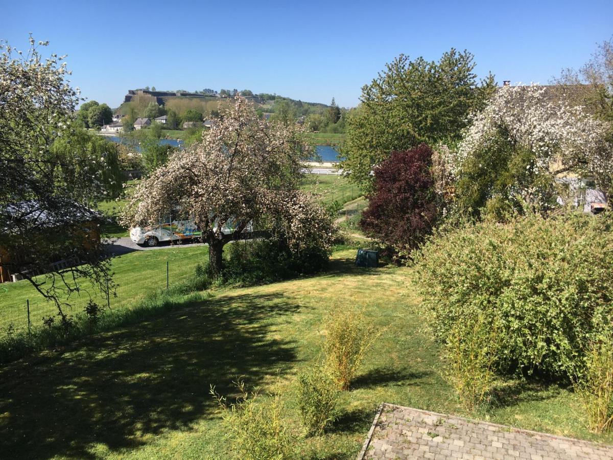 Orchidee Rose Bed and Breakfast Givet Exteriör bild