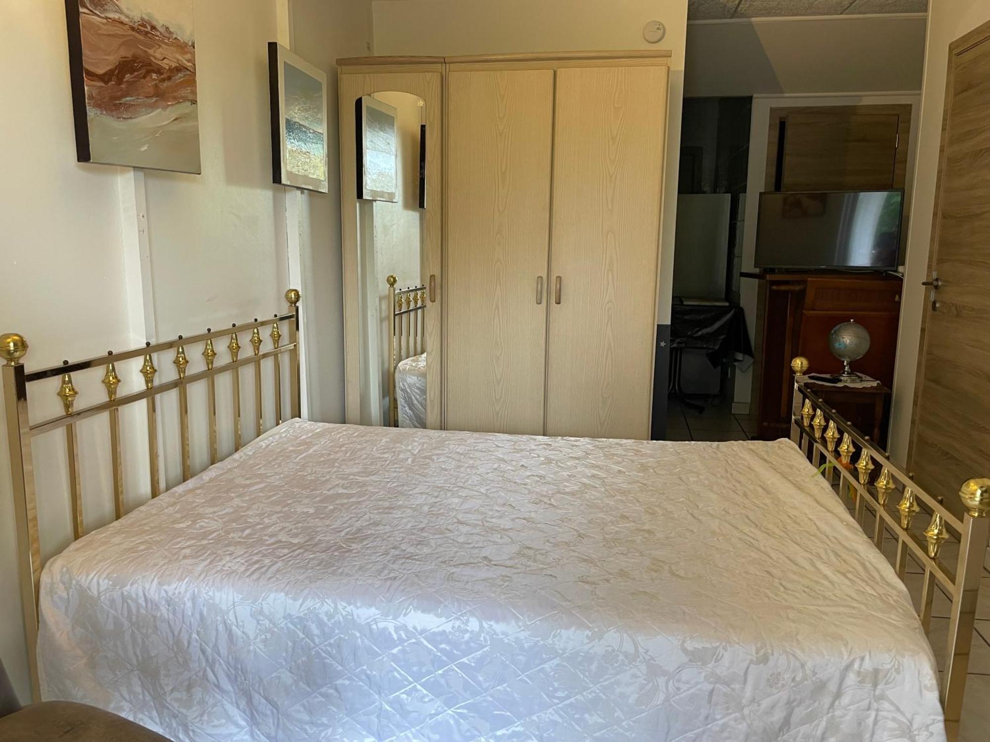 Orchidee Rose Bed and Breakfast Givet Exteriör bild